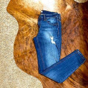 Size: 26 Ripped Zipper Skinny Denim Eunina Jeans